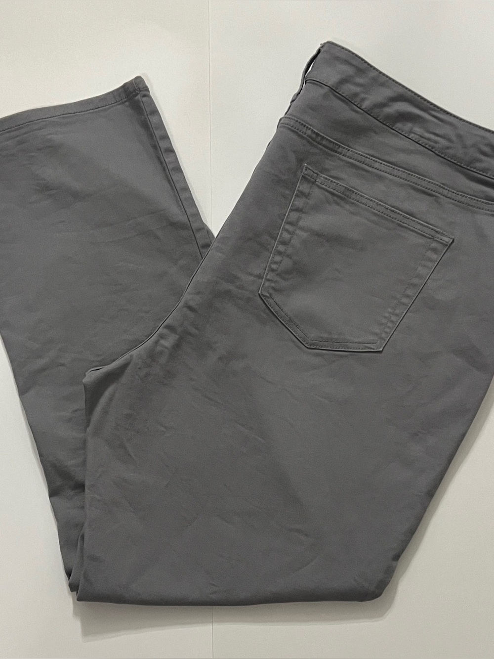 Women's Plus Size St John's Bay
Straight Leg Mid Rise Gray
Jeans Size 22W